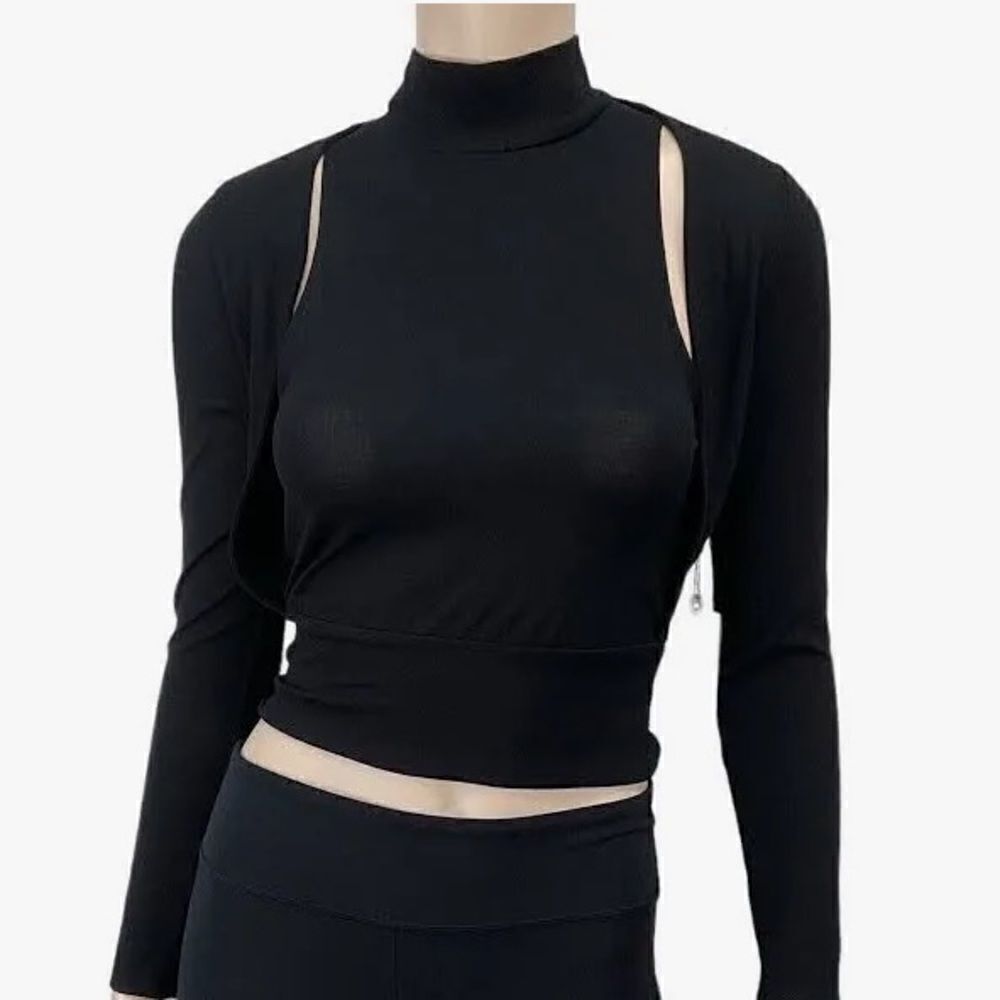 Astr The Lable Black Mock Neck Shrug Top sz S NWT